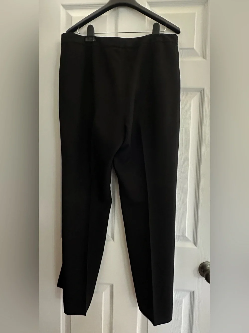 Gently worn women’s Le Suit Black & light gray Textured 2 Piece Pant Suit
